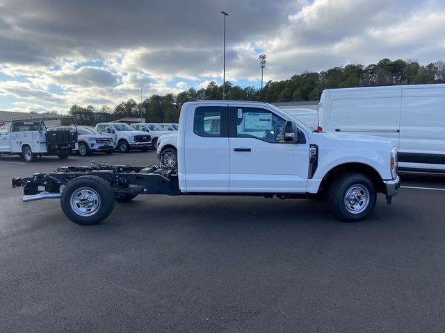 new 2024 Ford F-250 car, priced at $43,450