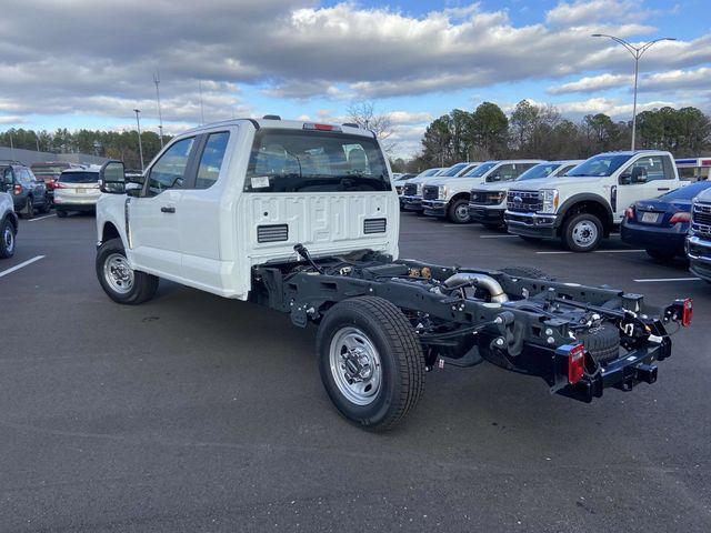 new 2024 Ford F-250 car, priced at $43,450