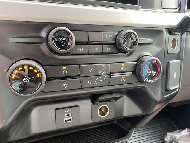 new 2025 Ford F-250 car, priced at $48,340