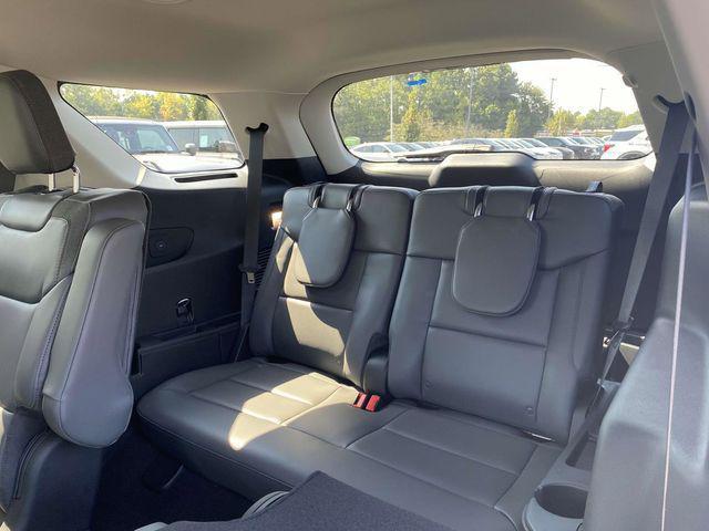 new 2025 Ford Explorer car, priced at $36,988