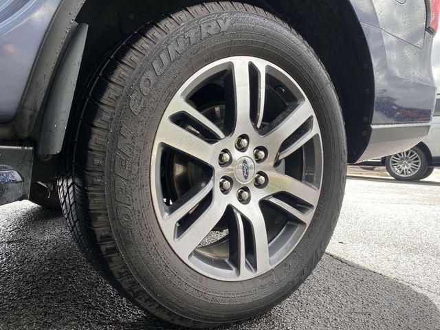 used 2022 Ford Expedition car, priced at $41,999