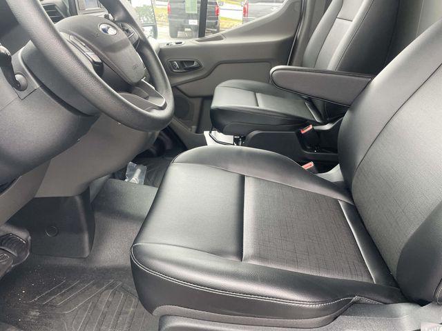 new 2025 Ford Transit-250 car