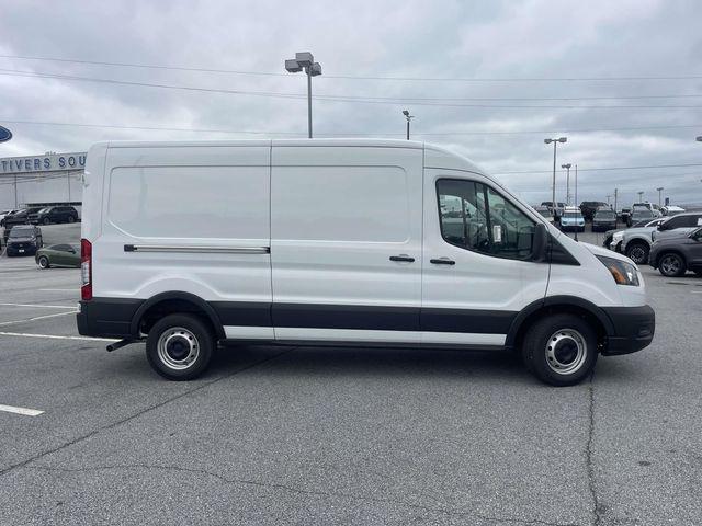 new 2025 Ford Transit-250 car