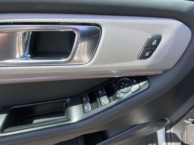 new 2025 Ford Explorer car, priced at $39,317