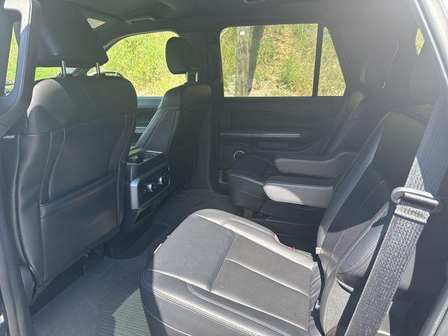 used 2021 Ford Expedition car, priced at $34,999