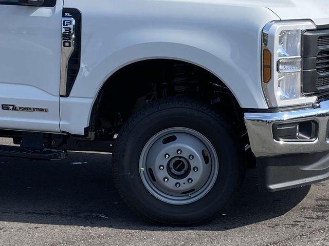 new 2025 Ford F-350 car, priced at $69,065