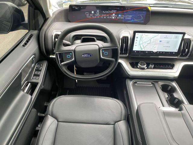 new 2025 Ford Expedition car, priced at $84,116