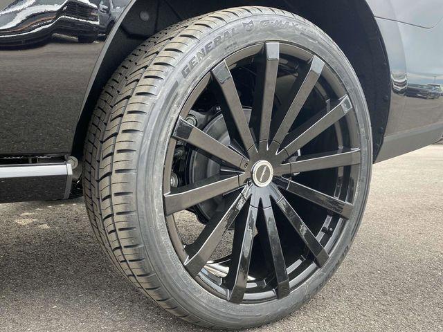 new 2025 Ford Expedition car, priced at $84,116