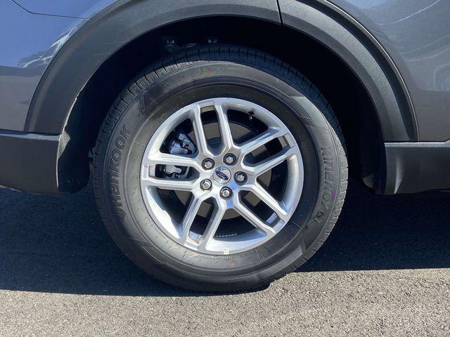 new 2025 Ford Explorer car, priced at $36,801