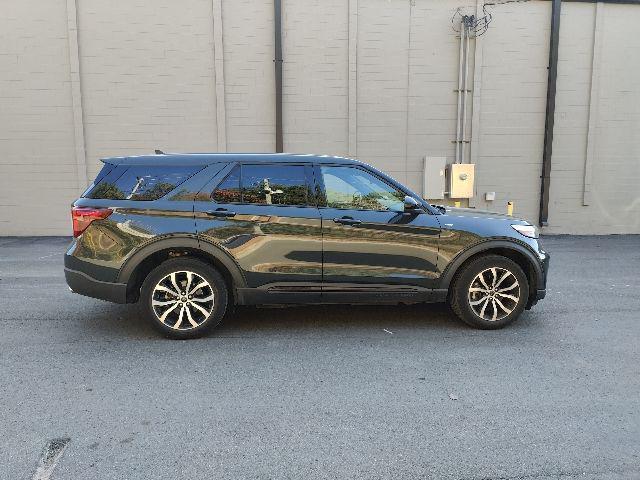 used 2022 Ford Explorer car, priced at $30,999