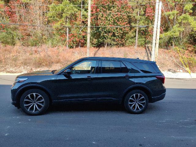used 2022 Ford Explorer car, priced at $30,999