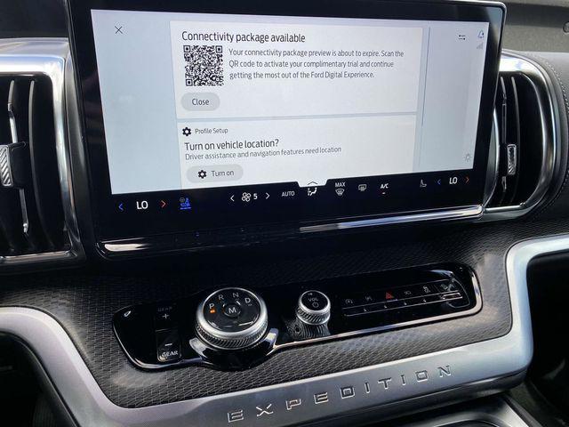 new 2025 Ford Expedition car, priced at $82,970