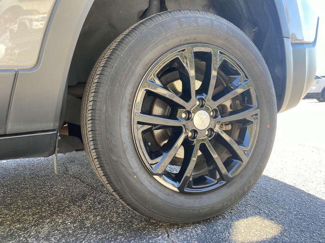 used 2020 Jeep Cherokee car, priced at $16,999