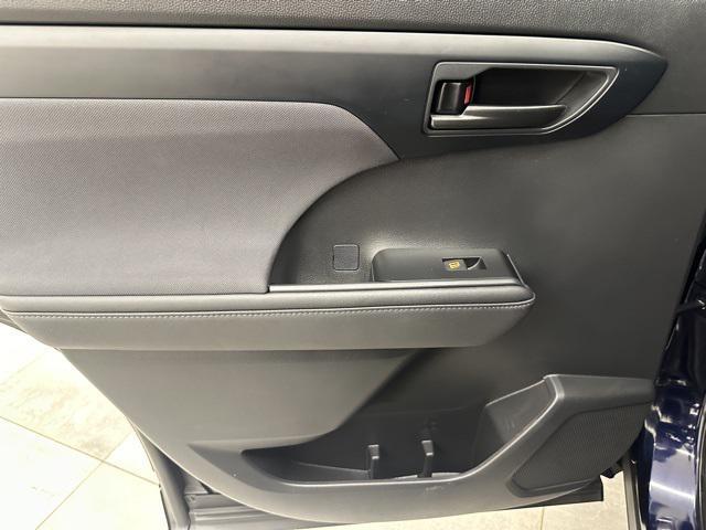 used 2023 Toyota Highlander car, priced at $35,989