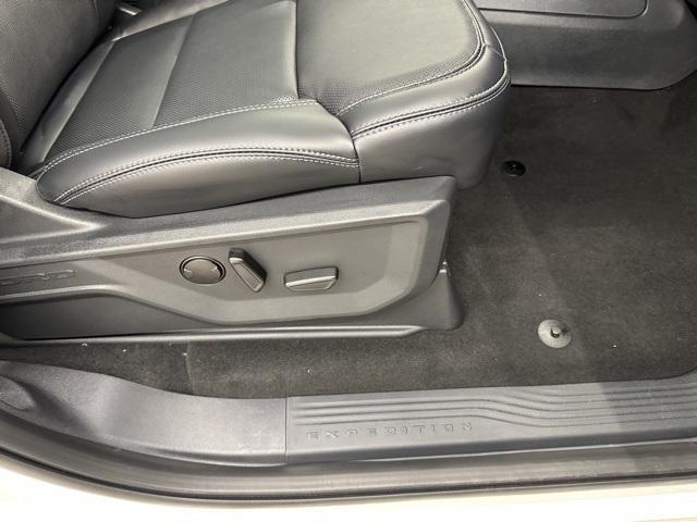 new 2025 Ford Expedition car, priced at $82,286