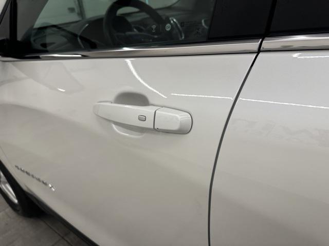 used 2023 Chevrolet Equinox car, priced at $22,289