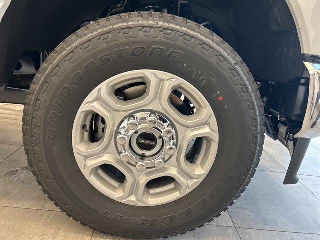 new 2025 Ford F-250 car, priced at $56,920