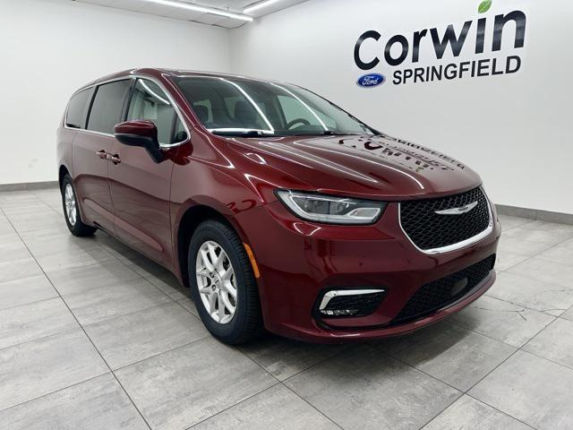 used 2023 Chrysler Pacifica car, priced at $24,989