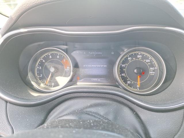 used 2022 Jeep Cherokee car, priced at $29,489