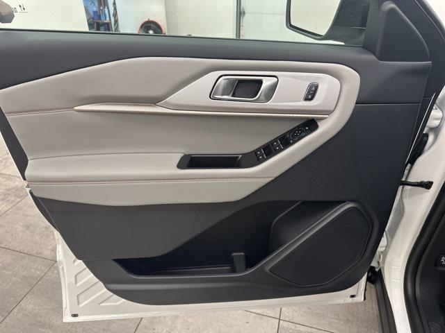 new 2025 Ford Explorer car, priced at $50,050