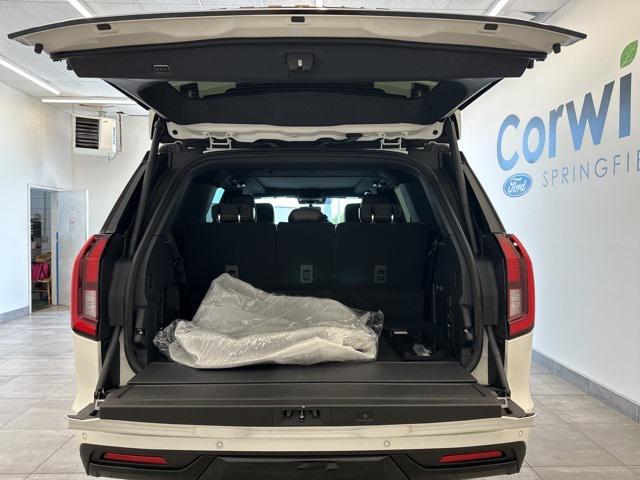 new 2025 Ford Expedition car, priced at $84,020