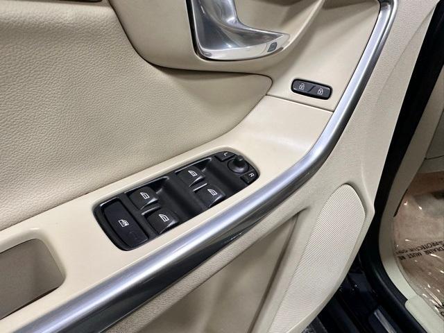 used 2016 Volvo XC60 car, priced at $13,995