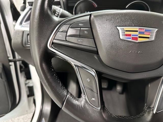 used 2022 Cadillac XT5 car, priced at $30,370