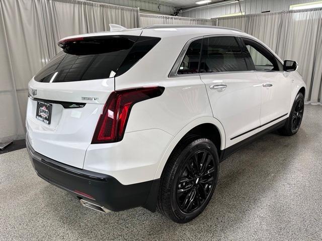 used 2022 Cadillac XT5 car, priced at $30,370