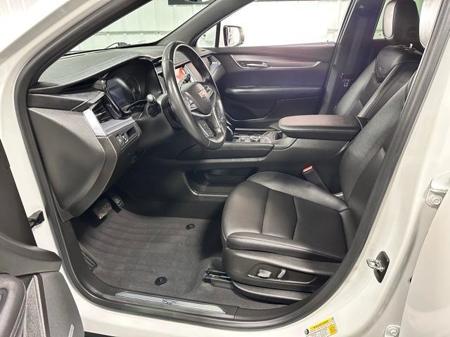 used 2022 Cadillac XT5 car, priced at $30,370