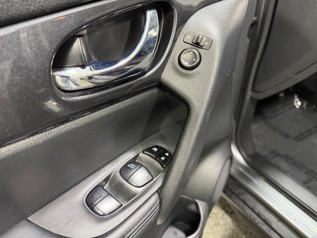 used 2019 Nissan Rogue car, priced at $17,281