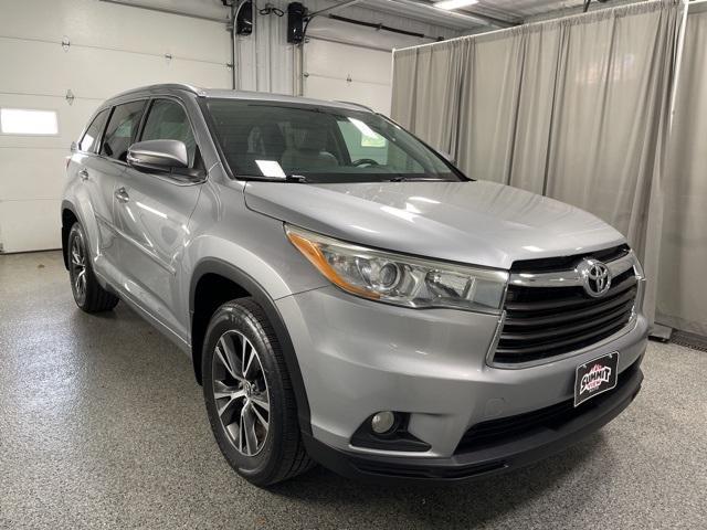 used 2016 Toyota Highlander car, priced at $20,995