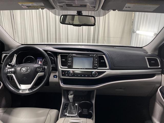 used 2016 Toyota Highlander car, priced at $20,995