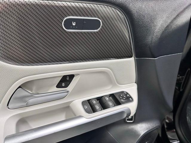 used 2022 Mercedes-Benz GLB 250 car, priced at $25,659