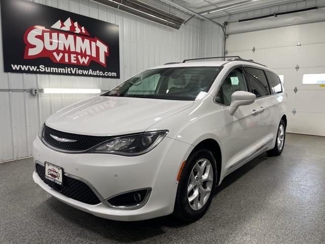 used 2017 Chrysler Pacifica car, priced at $14,995