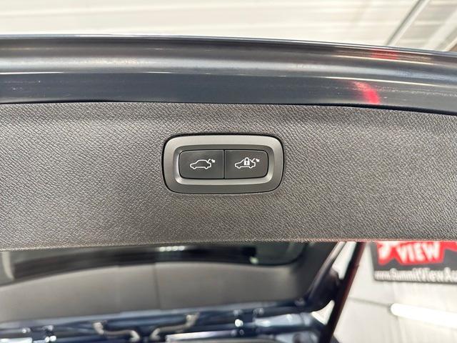 used 2022 Volvo XC90 Recharge Plug-In Hybrid car, priced at $39,995