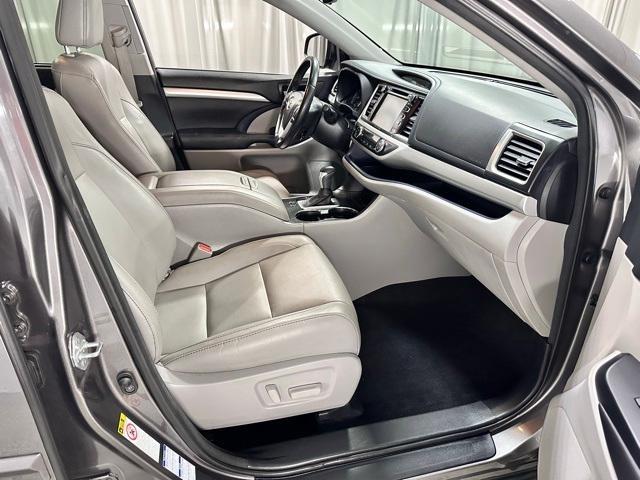 used 2017 Toyota Highlander car, priced at $24,522