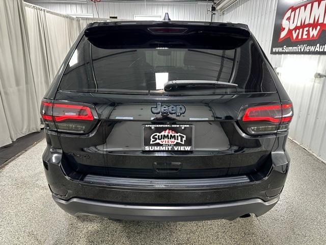 used 2018 Jeep Grand Cherokee car, priced at $17,995