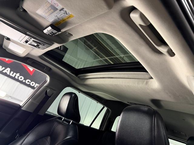 used 2022 Toyota Highlander car, priced at $33,648