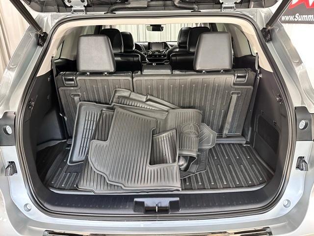 used 2020 Toyota Highlander car, priced at $29,288