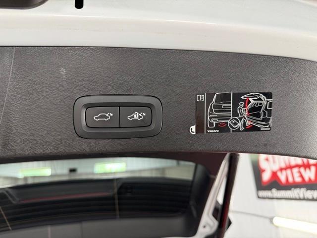 used 2021 Volvo XC40 car, priced at $25,273