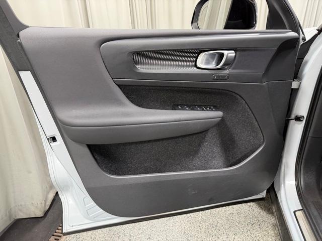 used 2021 Volvo XC40 car, priced at $25,273