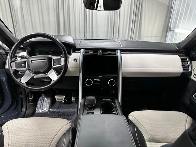 used 2022 Land Rover Discovery car, priced at $39,995