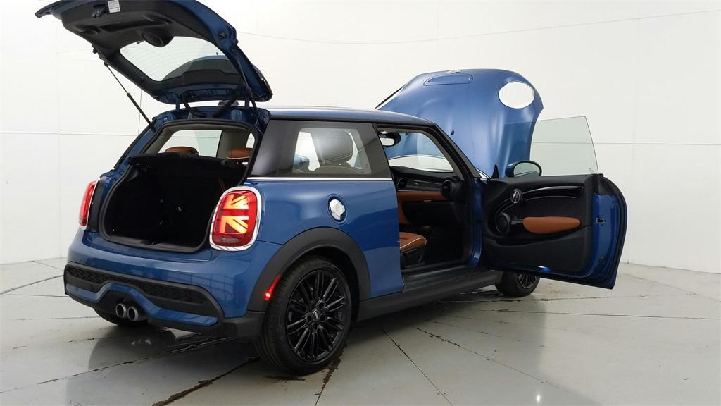 used 2023 MINI Hardtop car, priced at $26,997