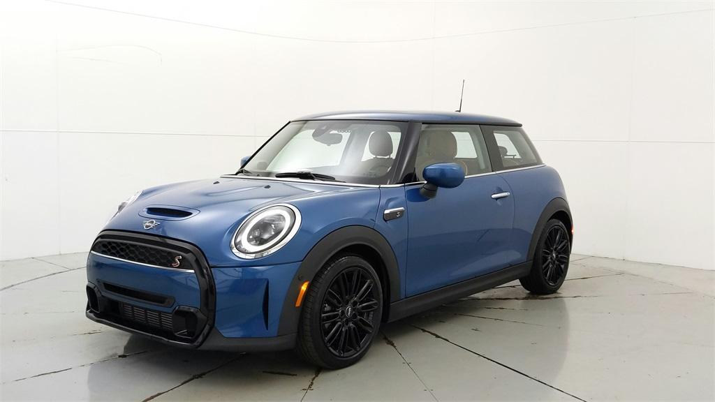 used 2023 MINI Hardtop car, priced at $26,997