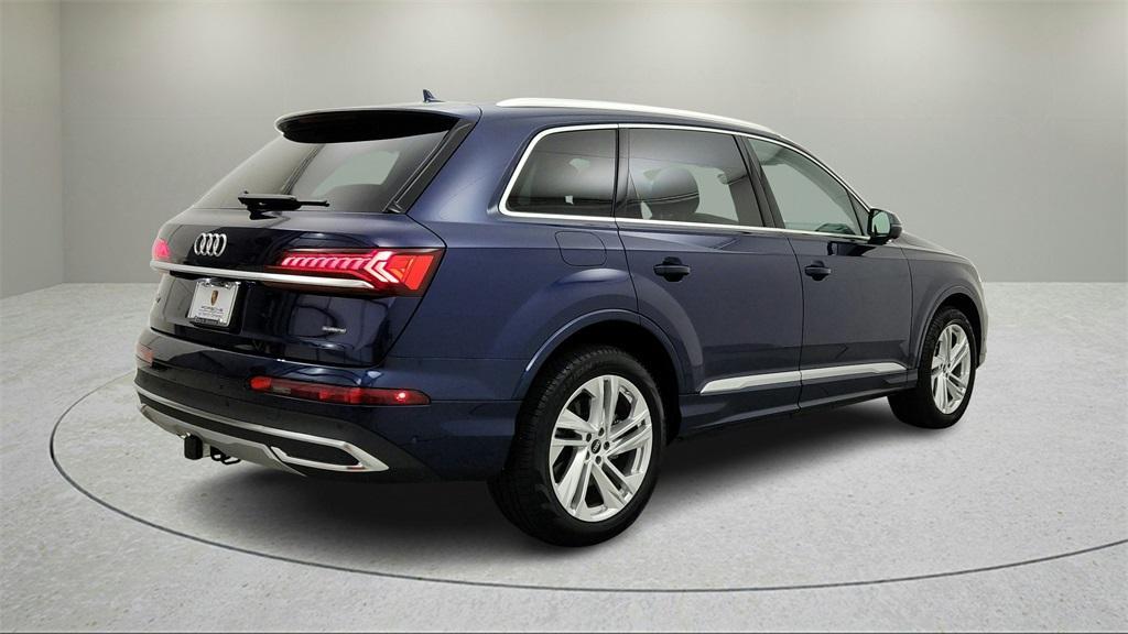 used 2024 Audi Q7 car, priced at $53,859