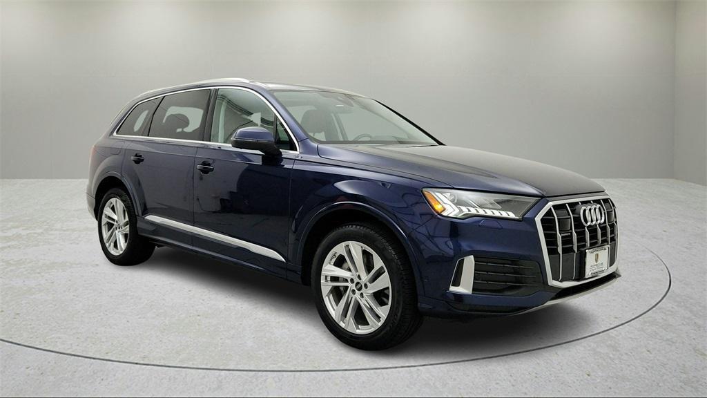 used 2024 Audi Q7 car, priced at $53,859