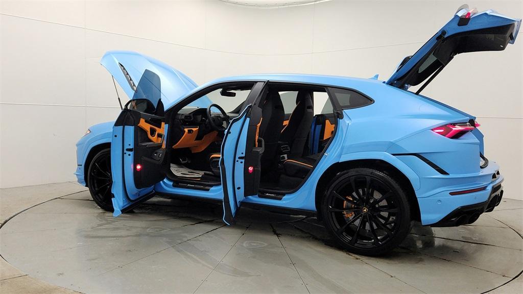 used 2023 Lamborghini Urus car, priced at $261,995