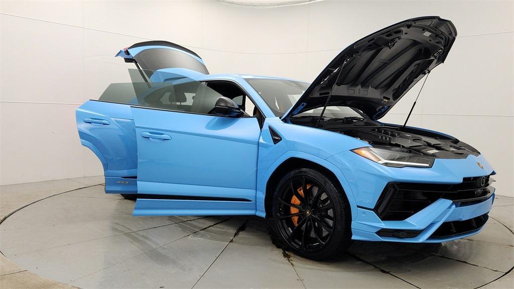 used 2023 Lamborghini Urus car, priced at $261,995