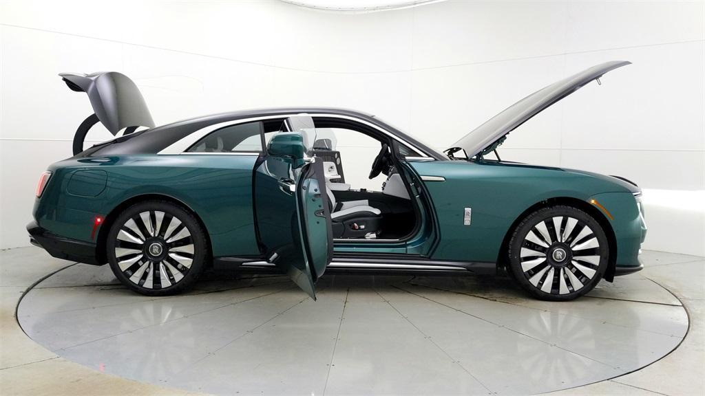 used 2024 Rolls-Royce Spectre car, priced at $509,000