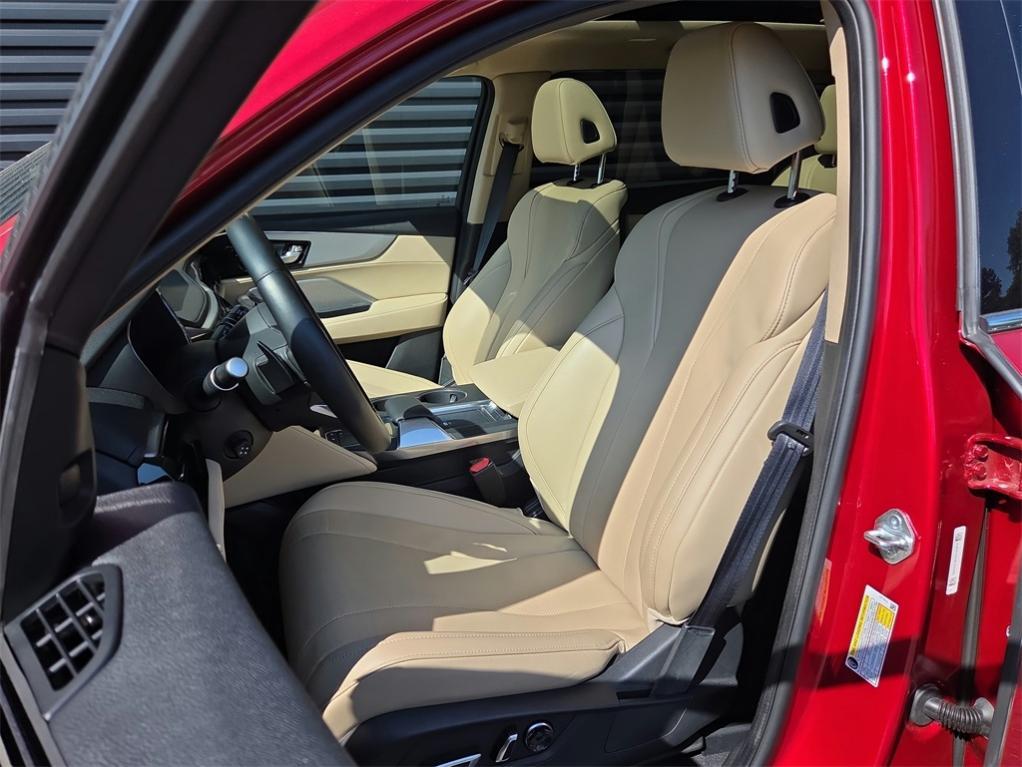 used 2022 Acura MDX car, priced at $39,998